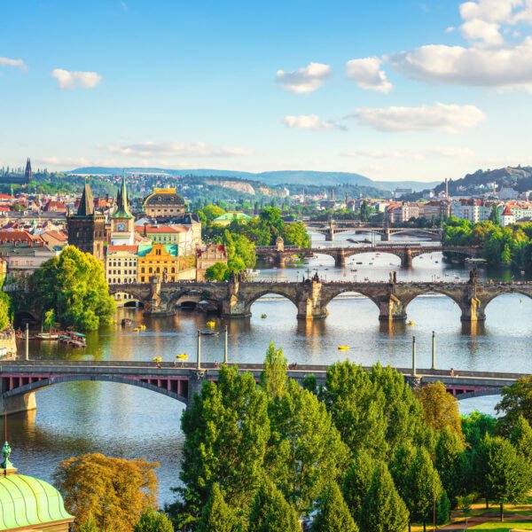 Discover the Charms of Prague: Top 10 Must-See Attractions and Experiences